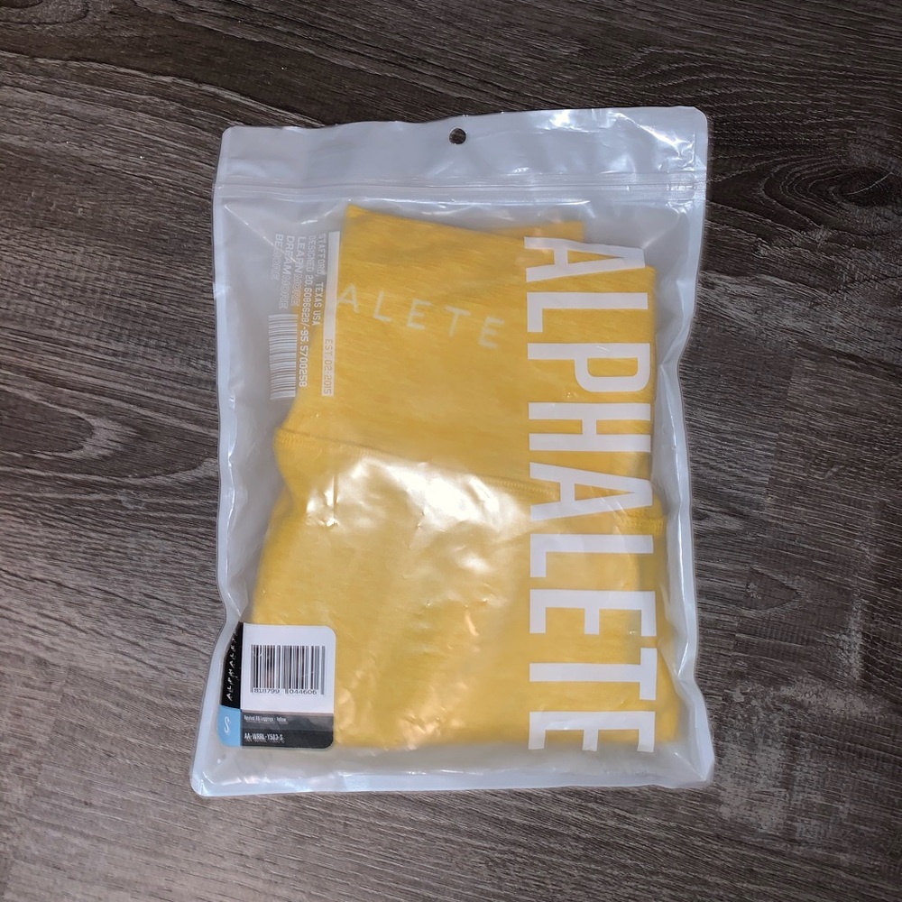 BNWT Alphalete R6 leggings